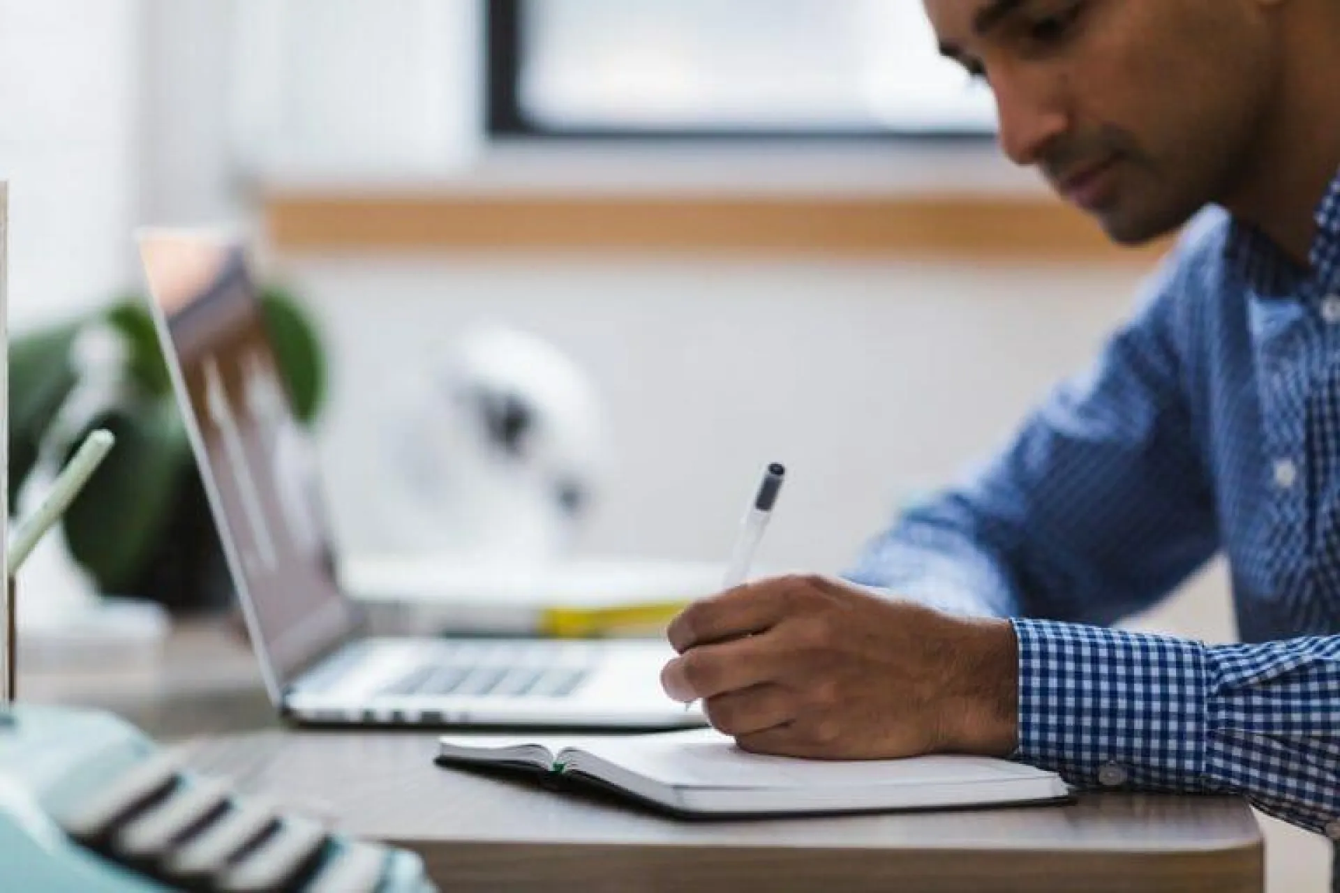 Suivre des cours de langue à distance : avantages, limites et bonnes pratiques